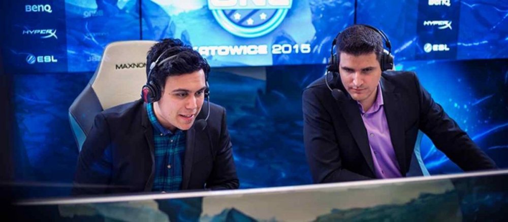 esports_casters3.thumb.jpg.d81b9e6aaf12d8b057f6e5376536f048.jpg